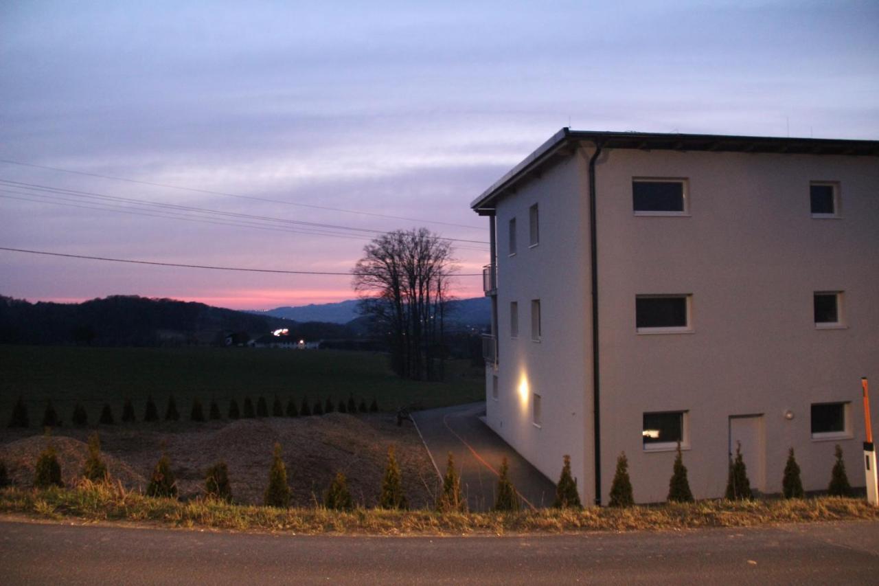 Workers Appartements Kreuzwirt Engerwitzdorf المظهر الخارجي الصورة